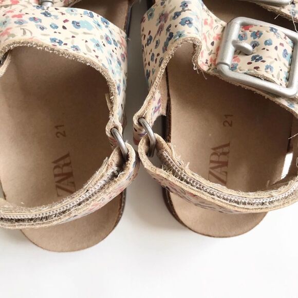 ZARA cream floral print buckle sandals EUC size 21(6) - Picture 7 of 8